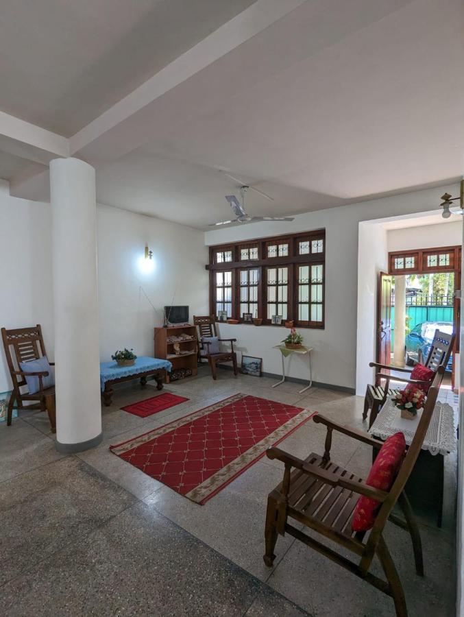 Shiranthi Guest House Rajagiriya Luaran gambar
