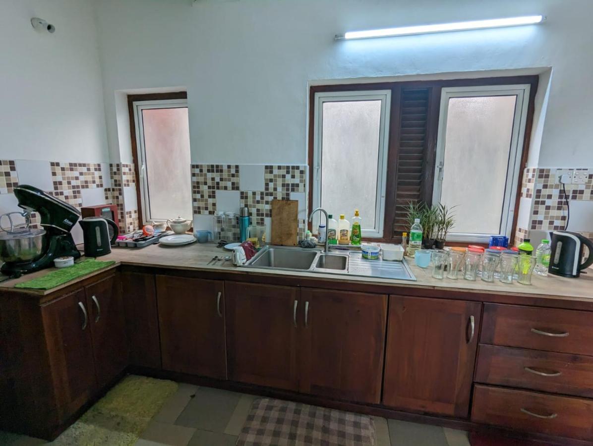 Shiranthi Guest House Rajagiriya Luaran gambar