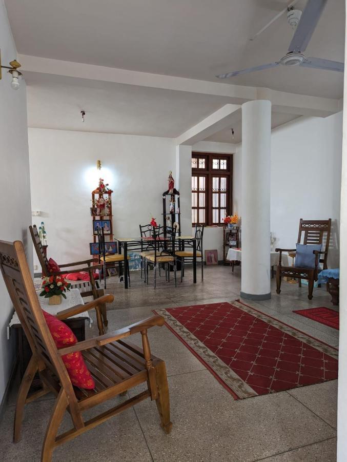 Shiranthi Guest House Rajagiriya Luaran gambar